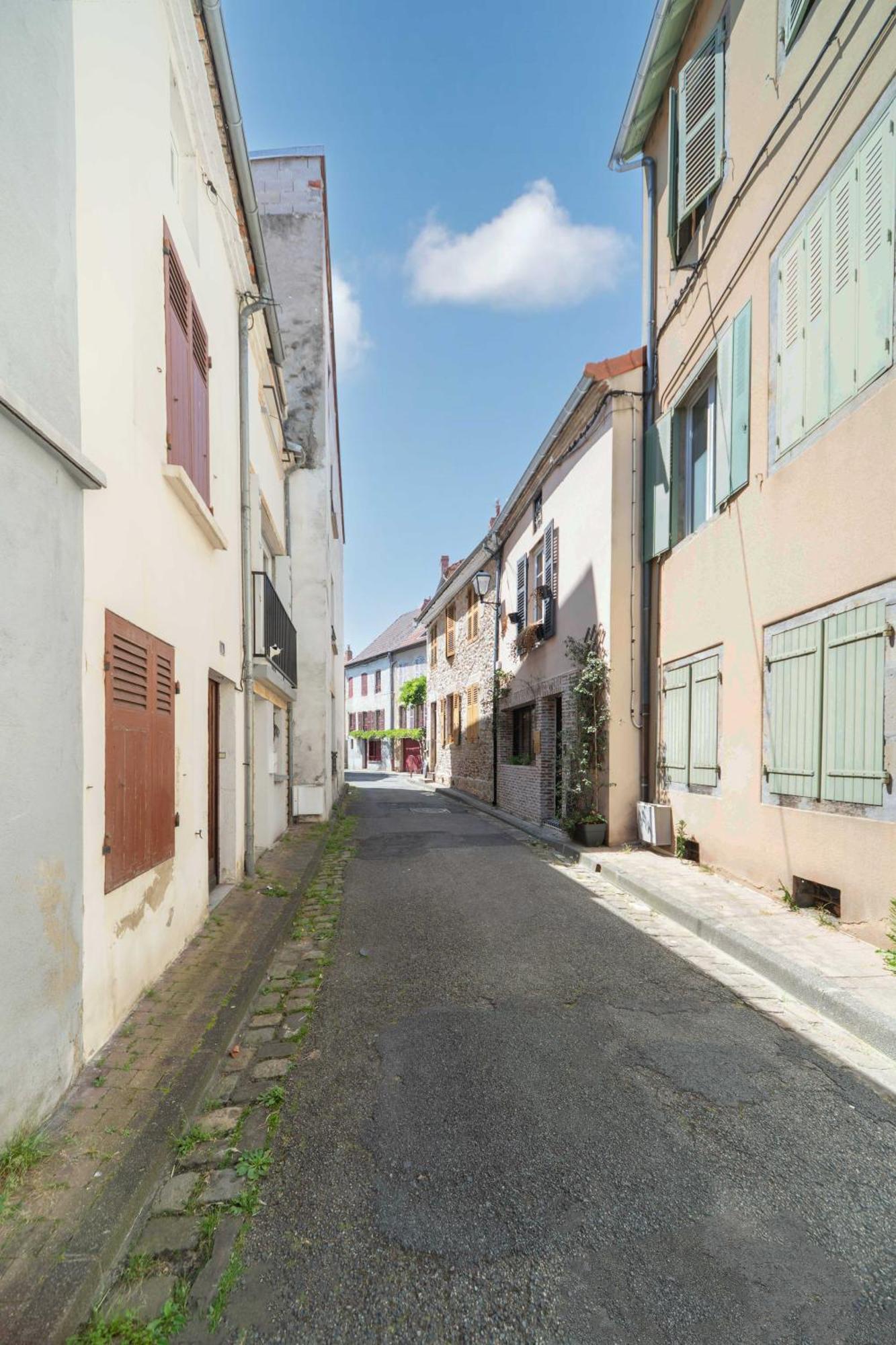 Grande Maison Cusset - Maison De Ville - 3 Chambres エクステリア 写真